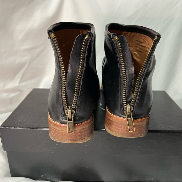 Urban Outfitters Black Leather Ankle Boots - Picture 3 of 6